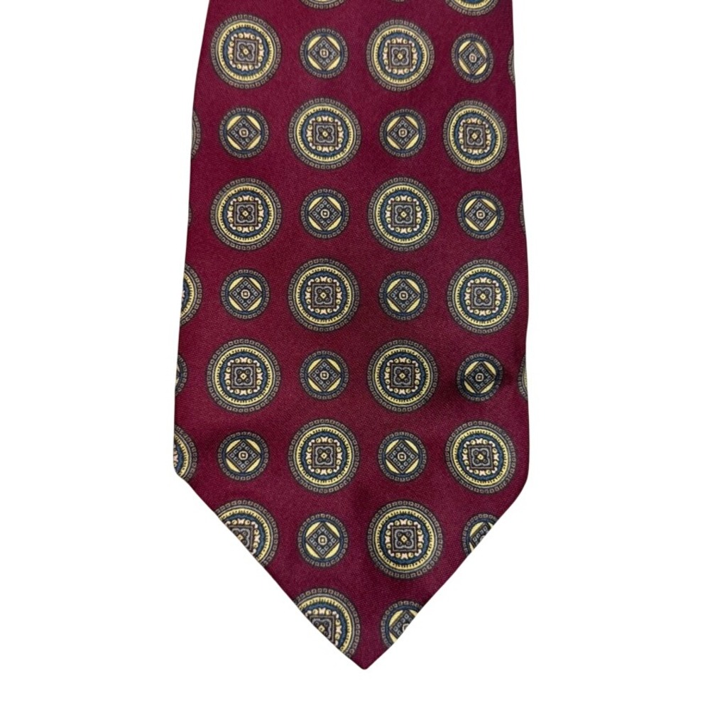 Christopher Hayes Mens Silk Necktie Burgundy Medallion Geometric Made in Italy